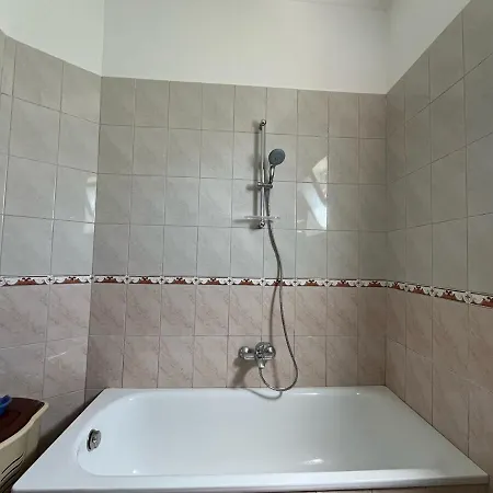 Flat In דירה