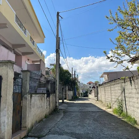 Flat In טיראנה